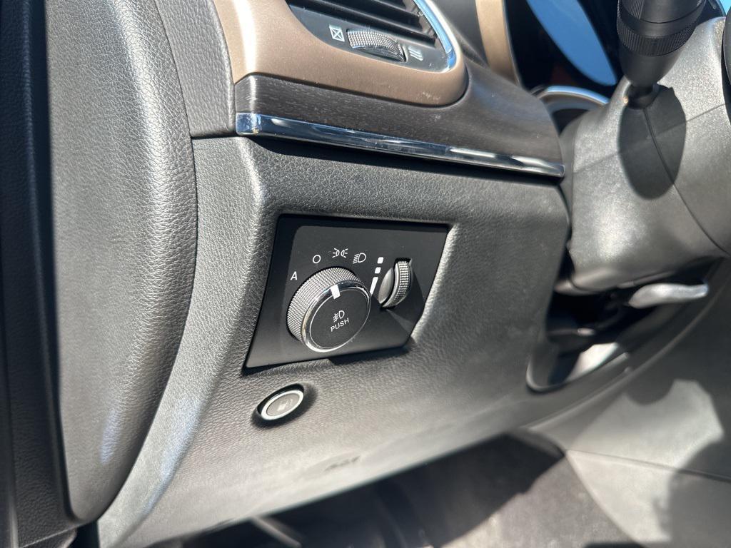 used 2015 Jeep Grand Cherokee car, priced at $13,979