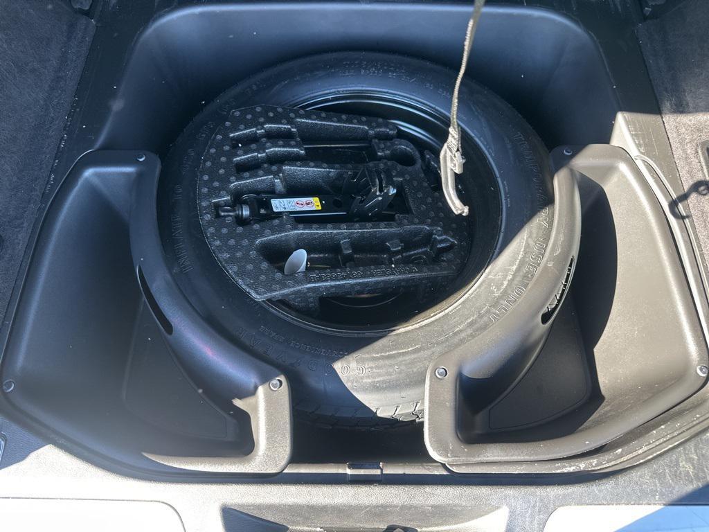 used 2015 Jeep Grand Cherokee car, priced at $13,979