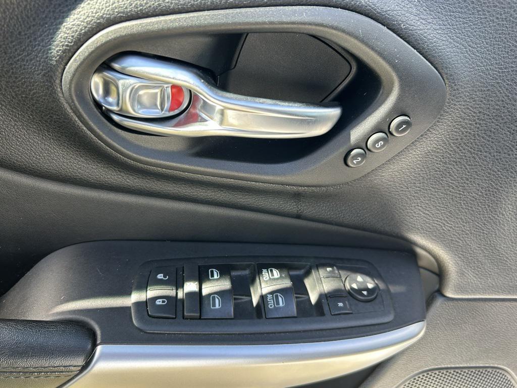 used 2018 Jeep Cherokee car, priced at $13,459