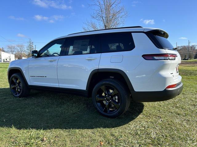 new 2025 Jeep Grand Cherokee car, priced at $54,040