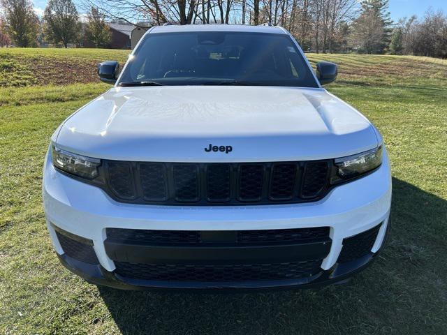 new 2025 Jeep Grand Cherokee car, priced at $54,040