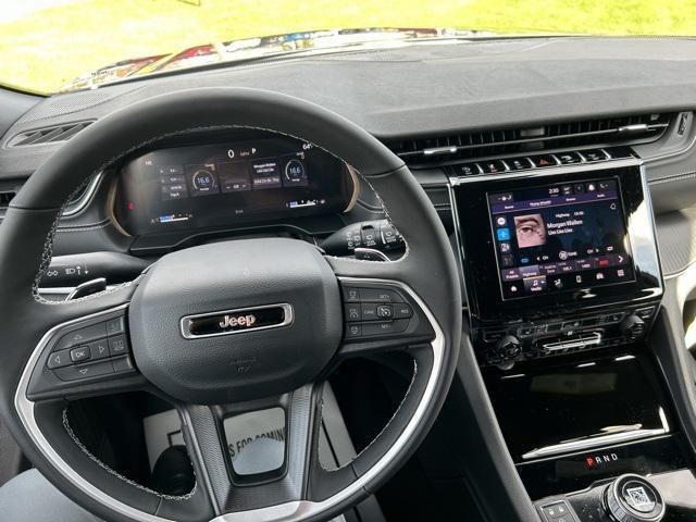 new 2025 Jeep Grand Cherokee car, priced at $43,970