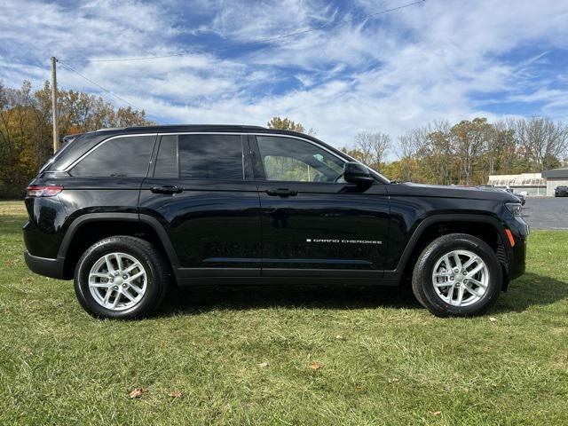 new 2025 Jeep Grand Cherokee car, priced at $43,970