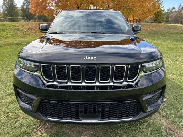 new 2025 Jeep Grand Cherokee car, priced at $43,970