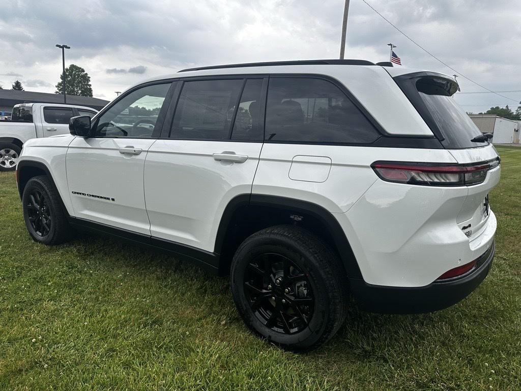 new 2025 Jeep Grand Cherokee car, priced at $46,135