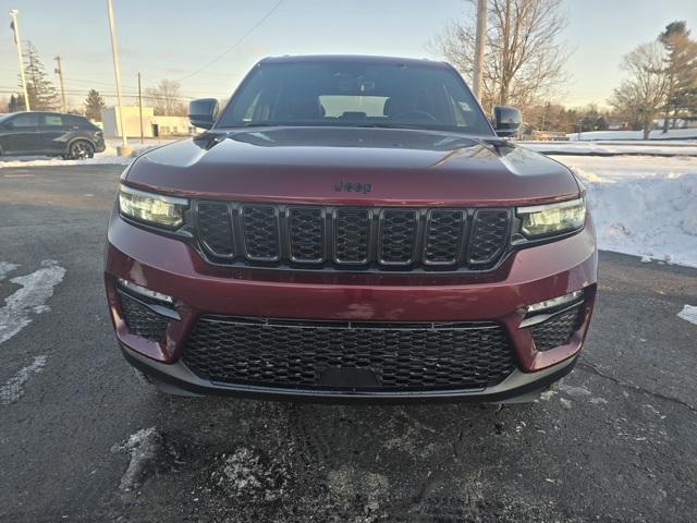 new 2025 Jeep Grand Cherokee car, priced at $54,405