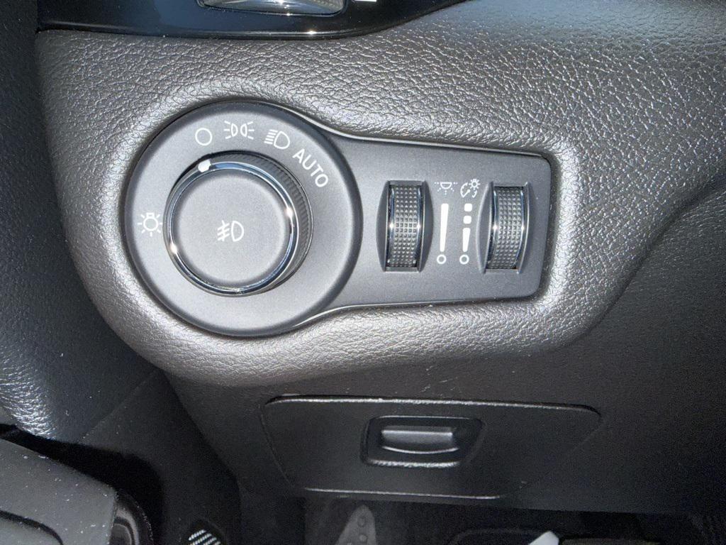 used 2021 Jeep Cherokee car, priced at $19,824