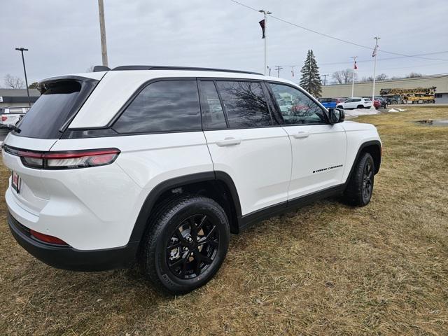 new 2025 Jeep Grand Cherokee car, priced at $45,935