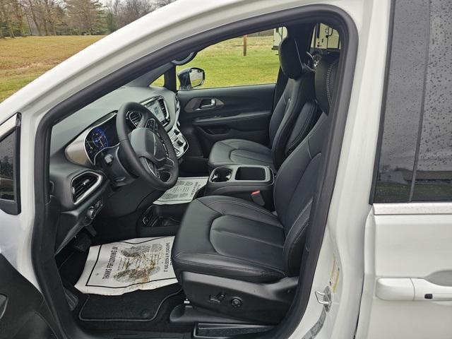 new 2025 Chrysler Voyager car, priced at $41,690