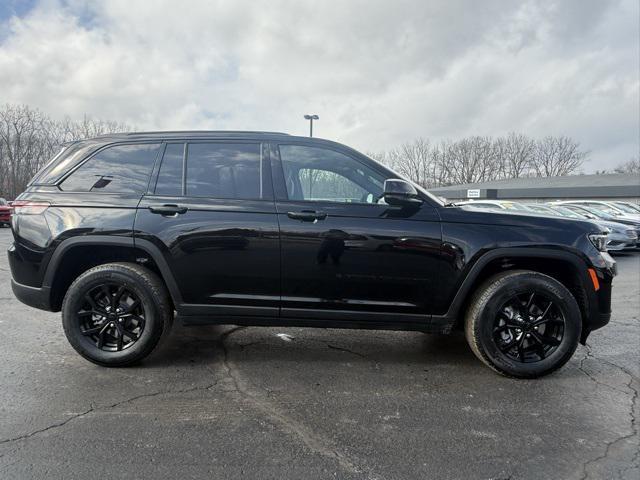 new 2025 Jeep Grand Cherokee car, priced at $46,530