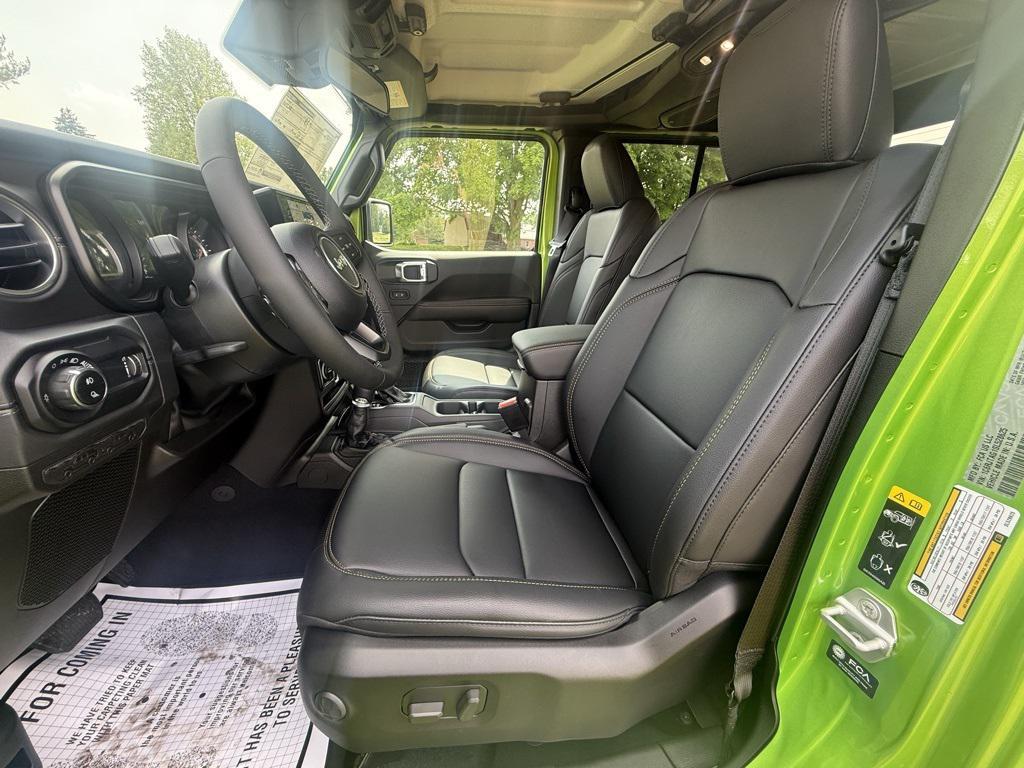 new 2025 Jeep Gladiator car, priced at $54,225