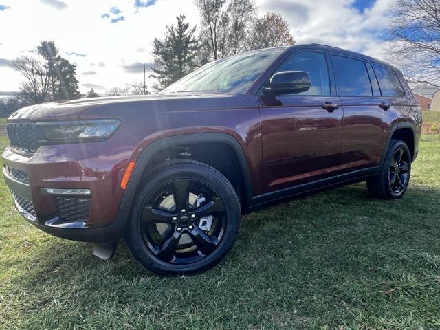 new 2025 Jeep Grand Cherokee car, priced at $54,635