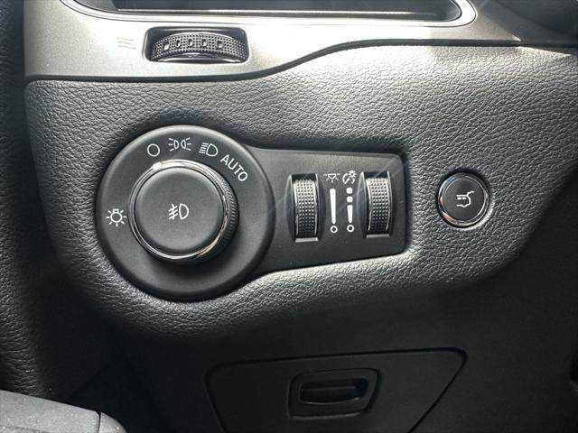 used 2022 Jeep Cherokee car, priced at $24,295