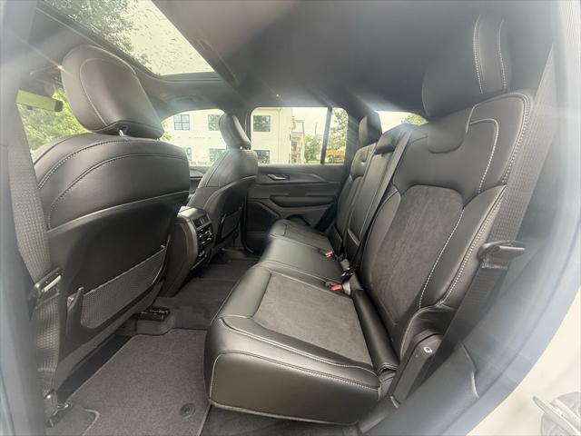 new 2025 Jeep Grand Cherokee car, priced at $46,135