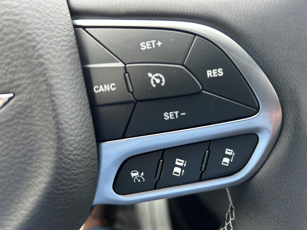 new 2025 Chrysler Pacifica car, priced at $48,265