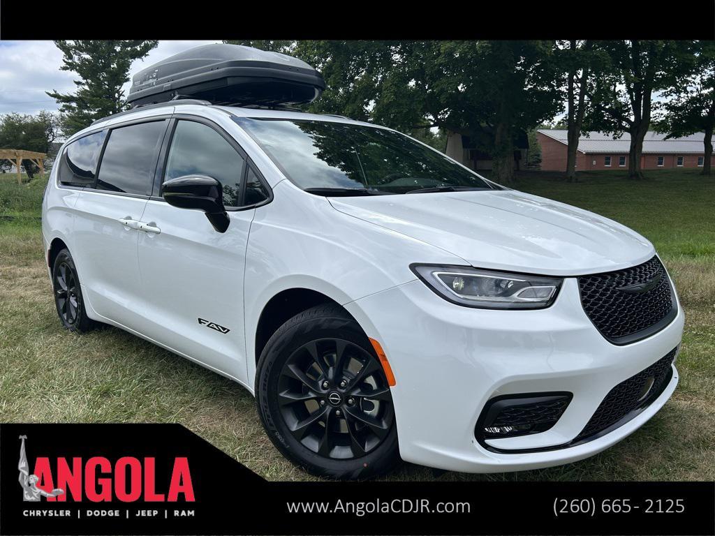 new 2025 Chrysler Pacifica car, priced at $48,265