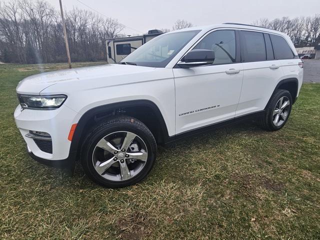 new 2025 Jeep Grand Cherokee car, priced at $51,840