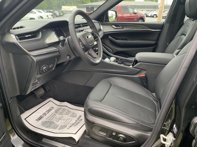 new 2023 Jeep Grand Cherokee car, priced at $60,585