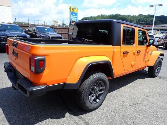 new 2025 Jeep Gladiator car, priced at $46,012