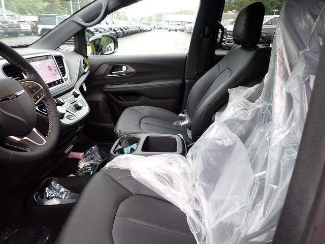 new 2026 Chrysler Pacifica car, priced at $41,846