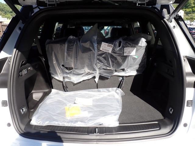 new 2025 Jeep Grand Cherokee L car, priced at $39,998