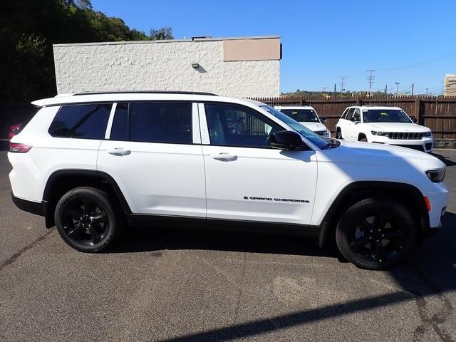new 2025 Jeep Grand Cherokee L car, priced at $39,998