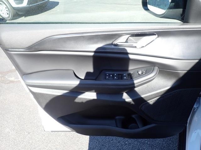 new 2025 Jeep Grand Cherokee L car, priced at $39,998