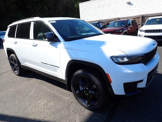 new 2025 Jeep Grand Cherokee L car, priced at $39,998