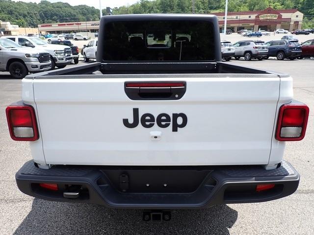 new 2025 Jeep Gladiator car, priced at $45,206