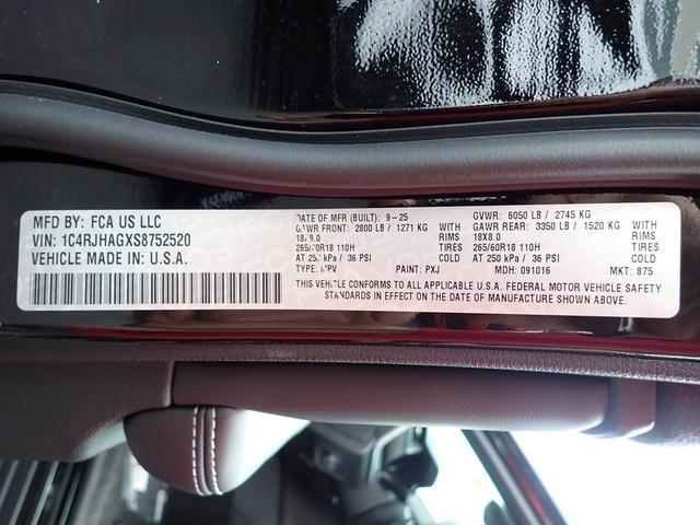 new 2025 Jeep Grand Cherokee car, priced at $37,042