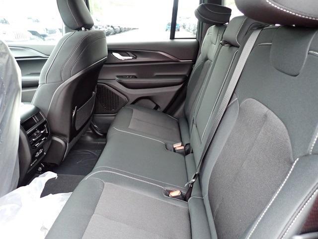 new 2025 Jeep Grand Cherokee car, priced at $37,042