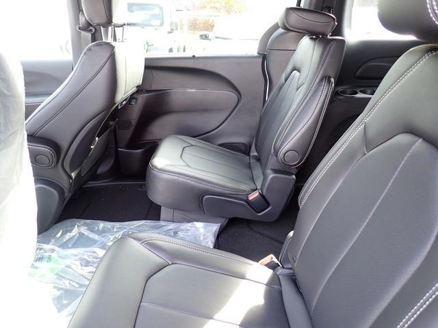 new 2026 Chrysler Pacifica car, priced at $45,039