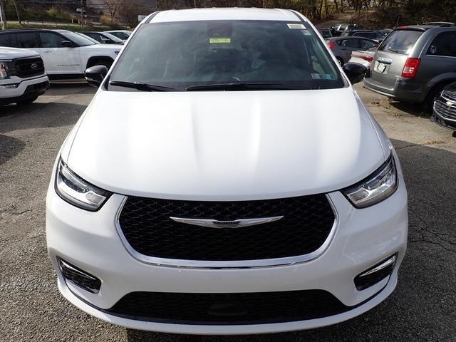new 2026 Chrysler Pacifica car, priced at $45,039