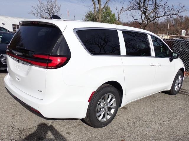 new 2026 Chrysler Pacifica car, priced at $45,039