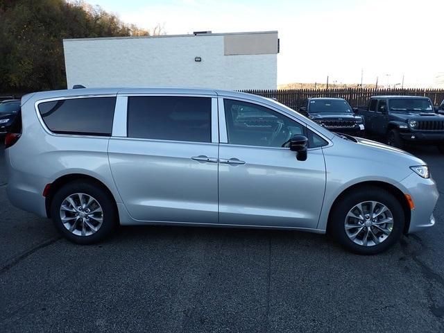 new 2026 Chrysler Pacifica car, priced at $45,485