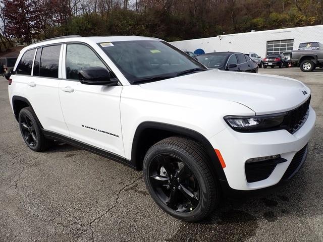 new 2025 Jeep Grand Cherokee car, priced at $43,300