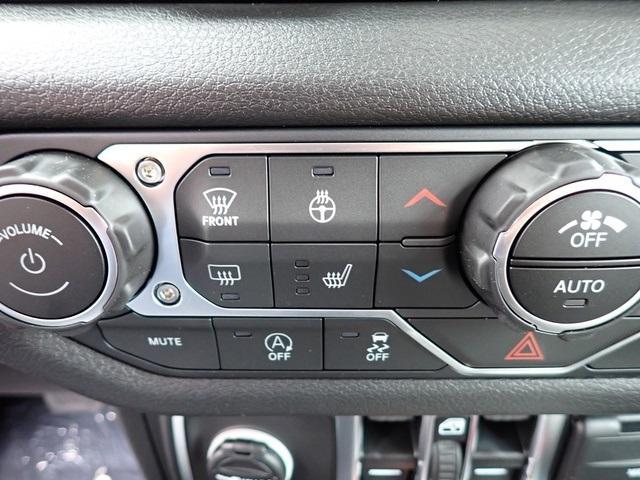 new 2025 Jeep Wrangler car, priced at $41,847