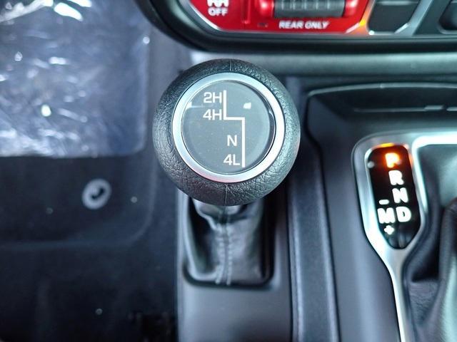 new 2025 Jeep Wrangler car, priced at $41,916