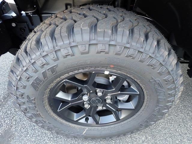 new 2025 Jeep Wrangler car, priced at $41,916