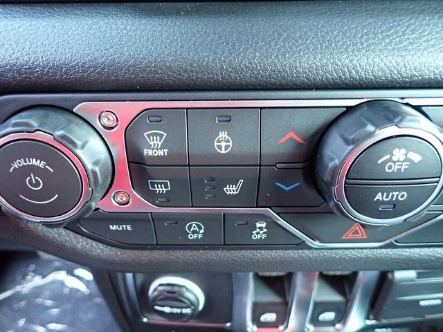 new 2025 Jeep Wrangler car, priced at $41,916