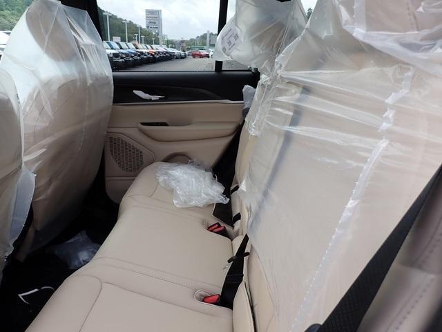 new 2025 Jeep Grand Cherokee car, priced at $41,593