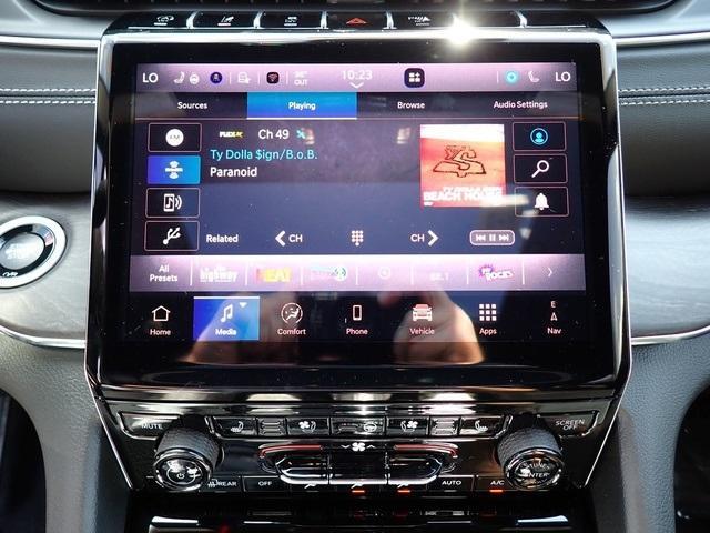 new 2025 Jeep Grand Cherokee car, priced at $60,904