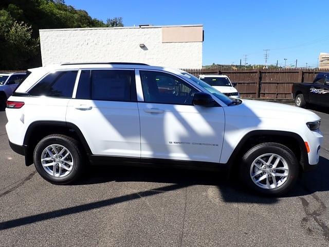 new 2025 Jeep Grand Cherokee car, priced at $36,506