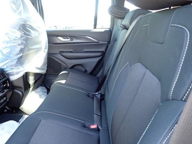 new 2025 Jeep Grand Cherokee car, priced at $36,506