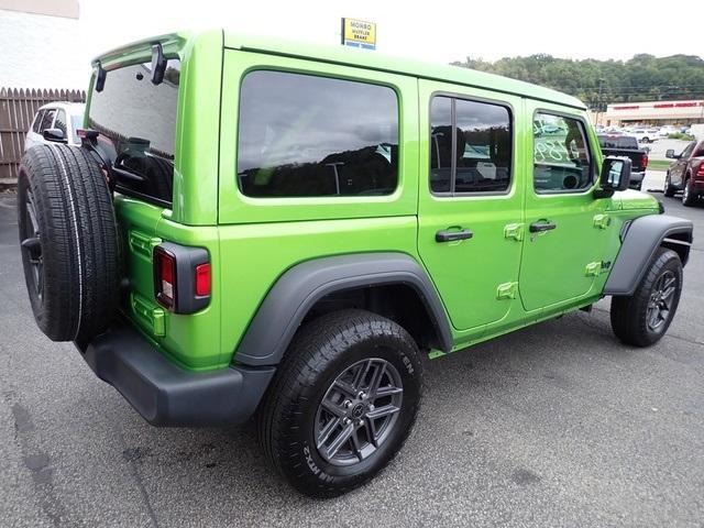 new 2025 Jeep Wrangler car, priced at $46,385