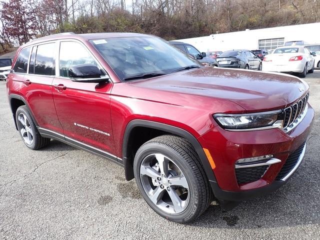 new 2025 Jeep Grand Cherokee car, priced at $44,129