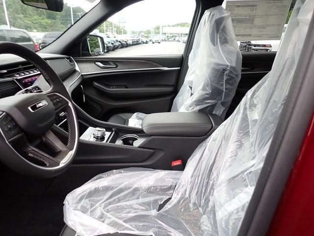 new 2025 Jeep Grand Cherokee car, priced at $42,094