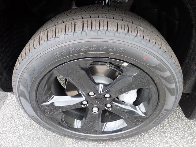 new 2025 Jeep Grand Cherokee car, priced at $42,094