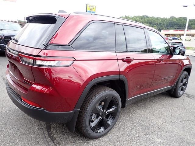 new 2025 Jeep Grand Cherokee car, priced at $42,094