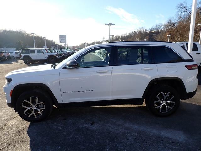 used 2023 Jeep Grand Cherokee car, priced at $32,995